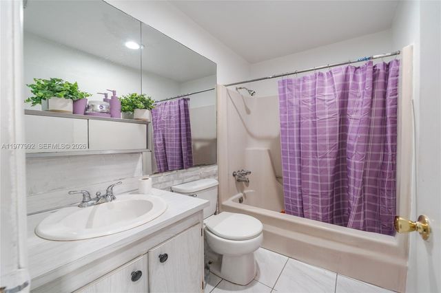 419 SW 80th Avenue, Pompano Beach, FL 33068