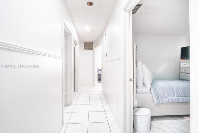 419 SW 80th Avenue, Pompano Beach, FL 33068