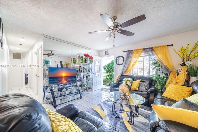 419 SW 80th Avenue, Pompano Beach, FL 33068