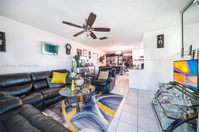 419 SW 80th Avenue, Pompano Beach, FL 33068
