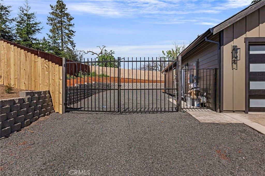 Image 8 of property listing at 1528 Forest, Paradise, CA 95969