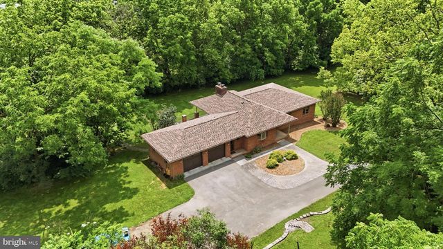 19570 LEITERSBURG PIKE, Hagerstown, MD 21742