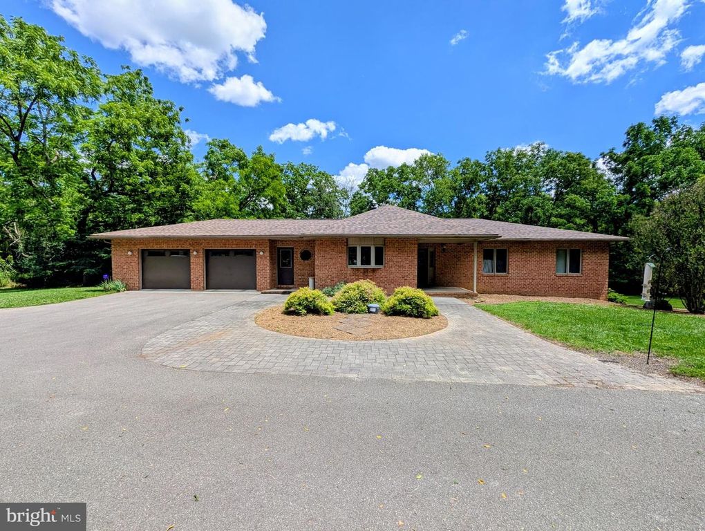 19570 LEITERSBURG PIKE, Hagerstown, MD 21742