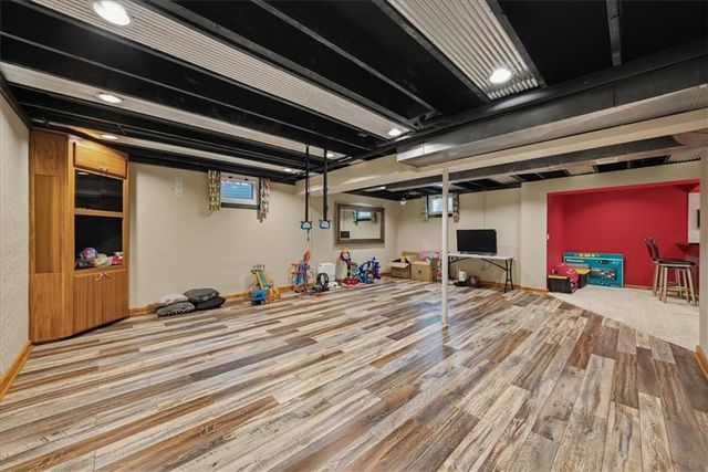 14531 S Kaw Drive, Olathe, KS 66062