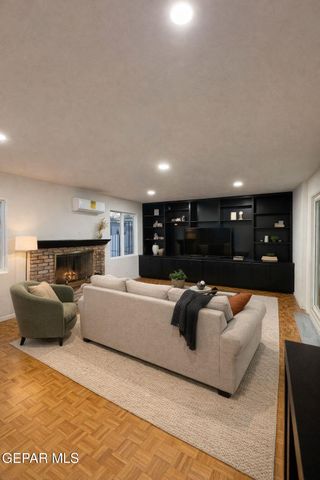 1414 DENNIS Circle, El Paso, TX 79925