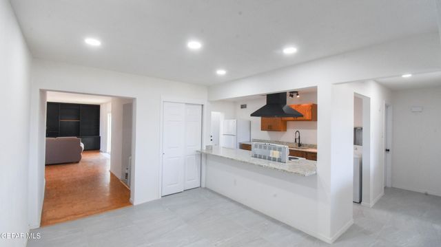 1414 DENNIS Circle, El Paso, TX 79925