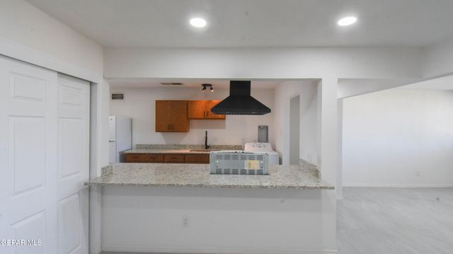 1414 DENNIS Circle, El Paso, TX 79925
