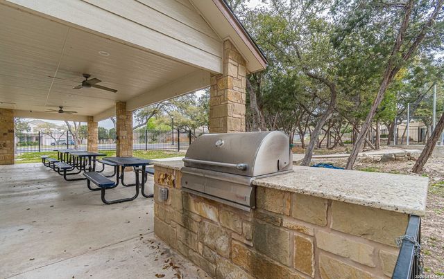 2135 Shoreham, San Antonio, TX 78260