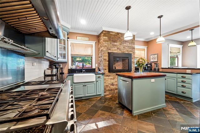 30 Olney Road, Mahwah, NJ 07430