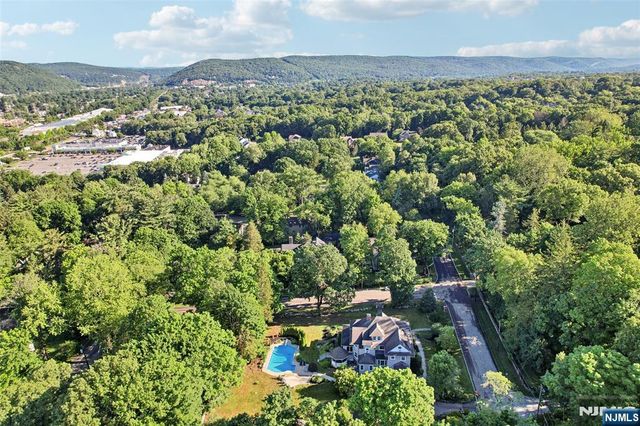 30 Olney Road, Mahwah, NJ 07430