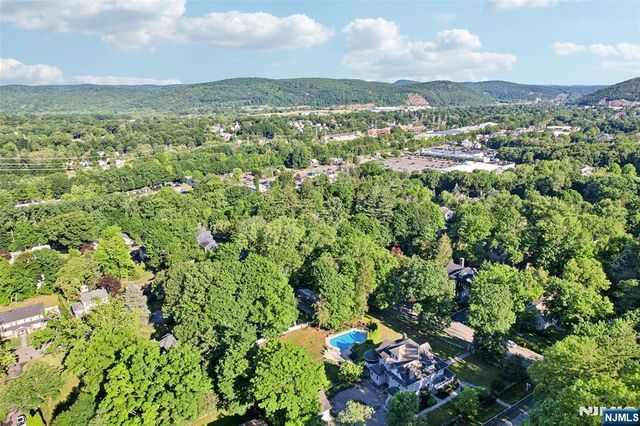 30 Olney Road, Mahwah, NJ 07430