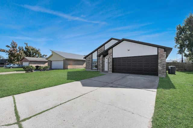 12534 Versailles Drive, Houston, TX 77015