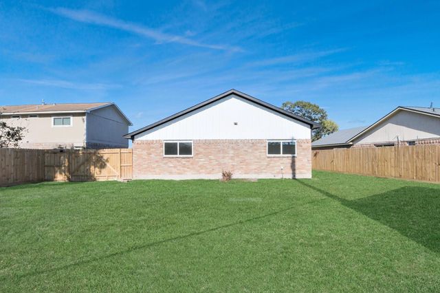 12534 Versailles Drive, Houston, TX 77015