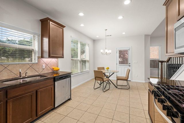 105 Lewisville LN, Leander, TX 78641