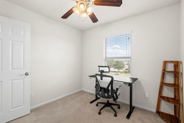 105 Lewisville LN, Leander, TX 78641