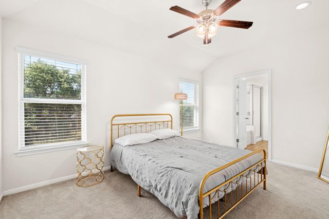 105 Lewisville LN, Leander, TX 78641