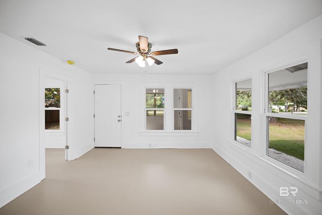 5107 St Alban Avenue, Loxley, AL 36549