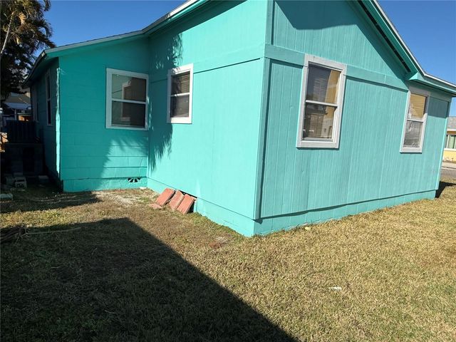 18104 2ND STREET E, Redington Shores, FL 33708