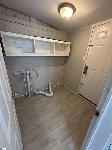 584 Wildwood Drive, Spartanburg, SC 29306