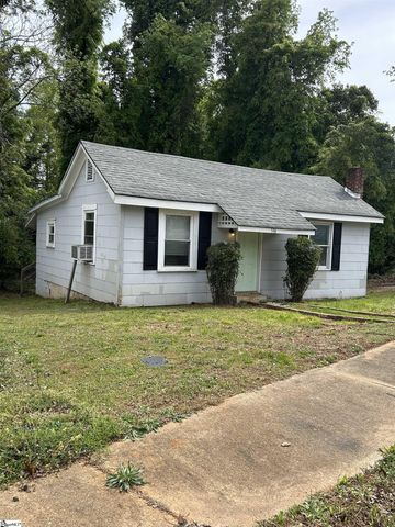 584 Wildwood Drive, Spartanburg, SC 29306