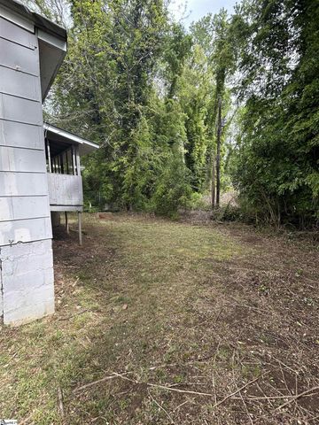584 Wildwood Drive, Spartanburg, SC 29306