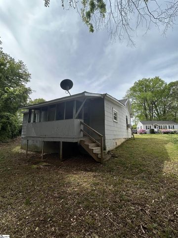 584 Wildwood Drive, Spartanburg, SC 29306