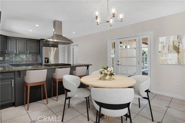 7635 Fallbrook Avenue, West Hills (los Angeles), CA 91304