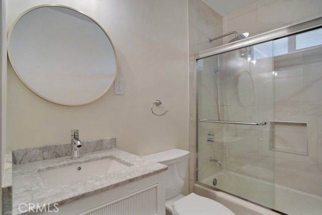 7635 Fallbrook Avenue, West Hills (los Angeles), CA 91304