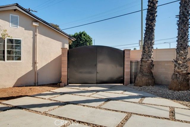 7635 Fallbrook Avenue, West Hills (los Angeles), CA 91304