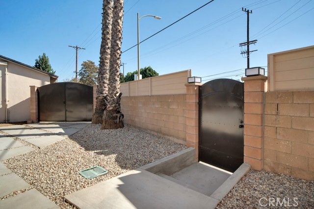 7635 Fallbrook Avenue, West Hills (los Angeles), CA 91304