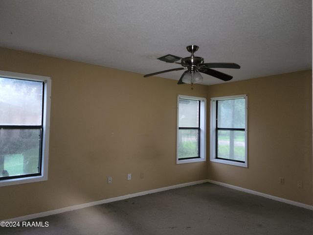 100 Kerry Street, Baldwin, LA 70514