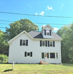 169 Quinapoxet St, Holden, MA 01522
