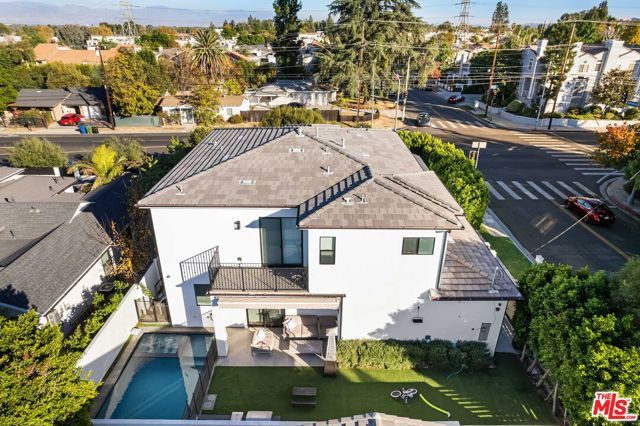 18903 Hatteras Street, Tarzana (los Angeles), CA 91356