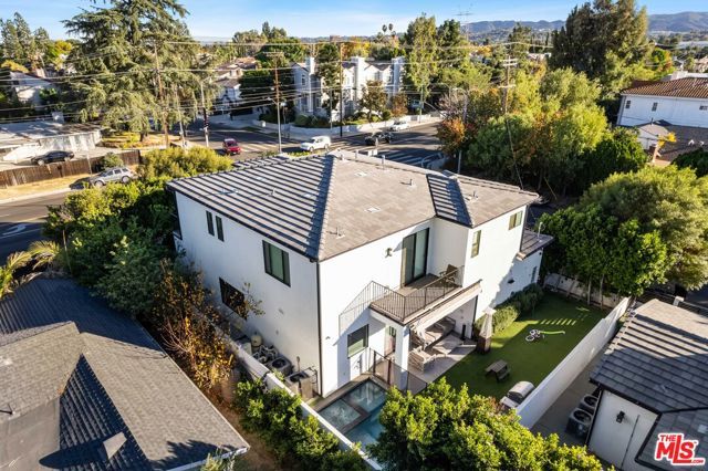 18903 Hatteras Street, Tarzana (los Angeles), CA 91356