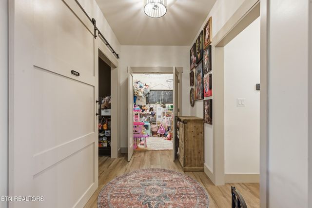 5216 Three Bars Lane, Seymour, TN 37865