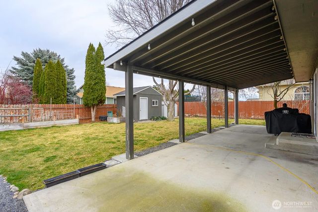 9488 Naples Street SE, Moses Lake, WA 98837