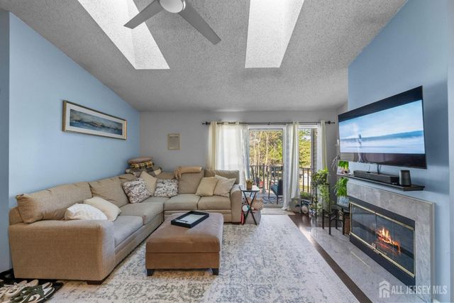 9 Ruby Court, Franklin Twsp, NJ 08823