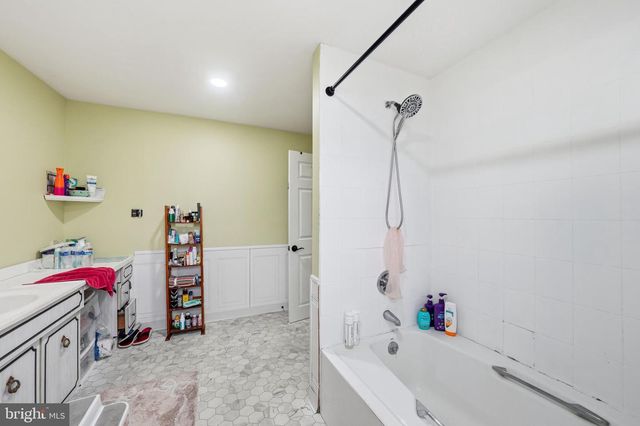 1446 LAVENDER RD, Bensalem, PA 19020