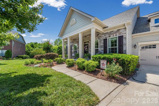 8477 Whitworth Avenue, Harrisburg, NC 28075