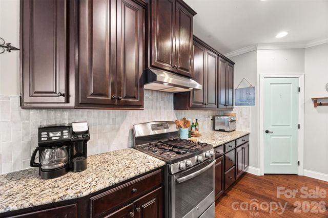 8477 Whitworth Avenue, Harrisburg, NC 28075