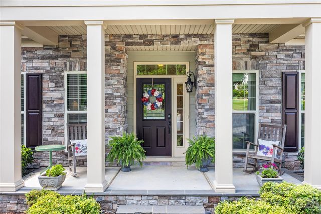 8477 Whitworth Avenue, Harrisburg, NC 28075