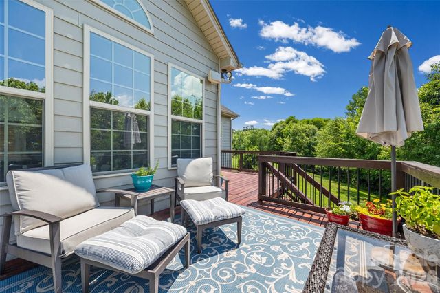 8477 Whitworth Avenue, Harrisburg, NC 28075