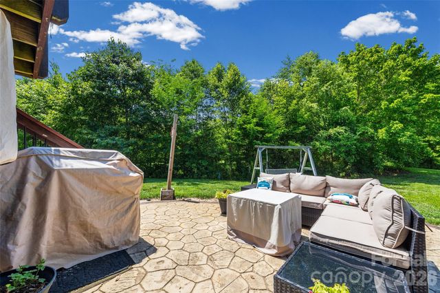 8477 Whitworth Avenue, Harrisburg, NC 28075