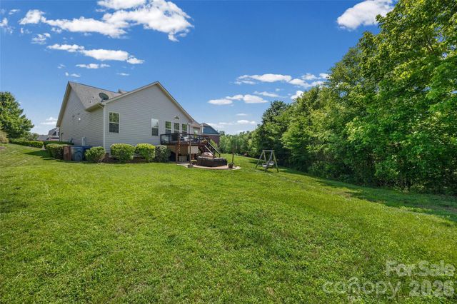 8477 Whitworth Avenue, Harrisburg, NC 28075