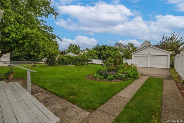 215 Lakeview Avenue, Rockville Centre, NY 11570