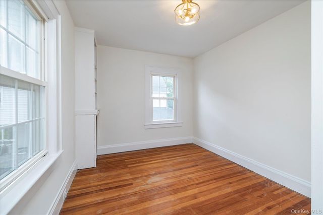 215 Lakeview Avenue, Rockville Centre, NY 11570