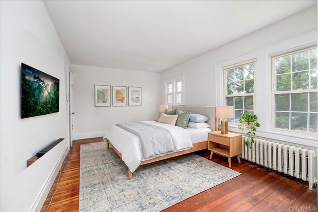 215 Lakeview Avenue, Rockville Centre, NY 11570