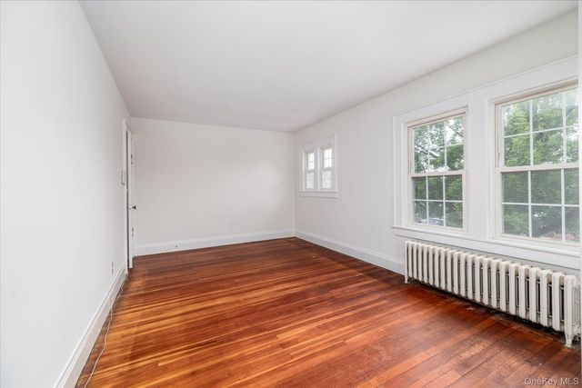 215 Lakeview Avenue, Rockville Centre, NY 11570