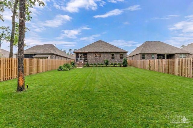 3042 Mountain Laurel Tr, Cantonment, FL 32533