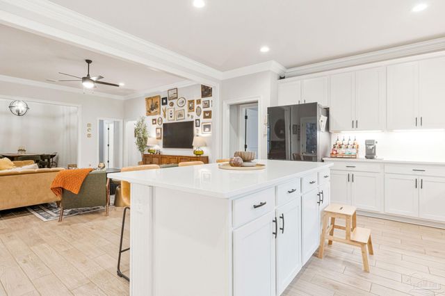 3042 Mountain Laurel Tr, Cantonment, FL 32533